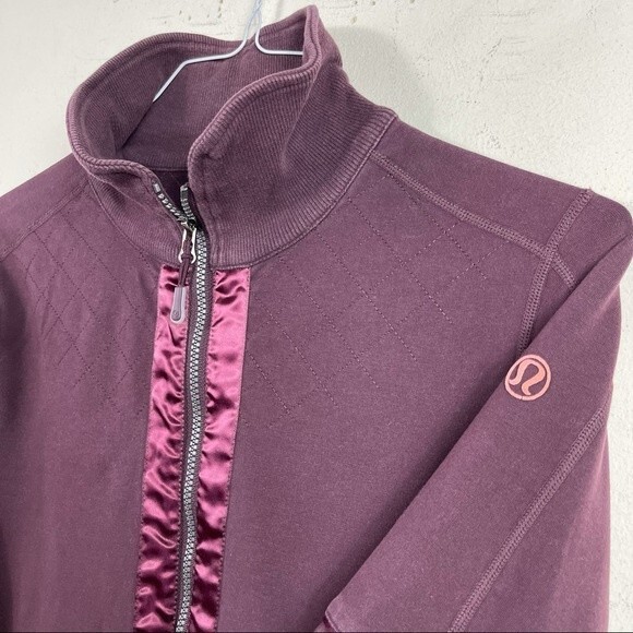 Lululemon Mogul Jacket Satin Ribbon Trim Elbows Quilted Moto Jacket Maroon 6 - Picture 10 of 16